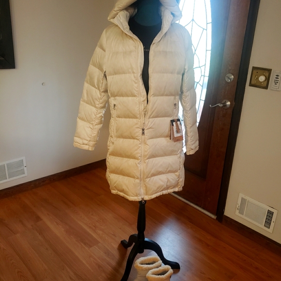 The North Face Jackets & Blazers - NORTH FACE Metropolis Parka Down Coat  NWT Sz M + NF Snow Boots Sz 8 Both $125